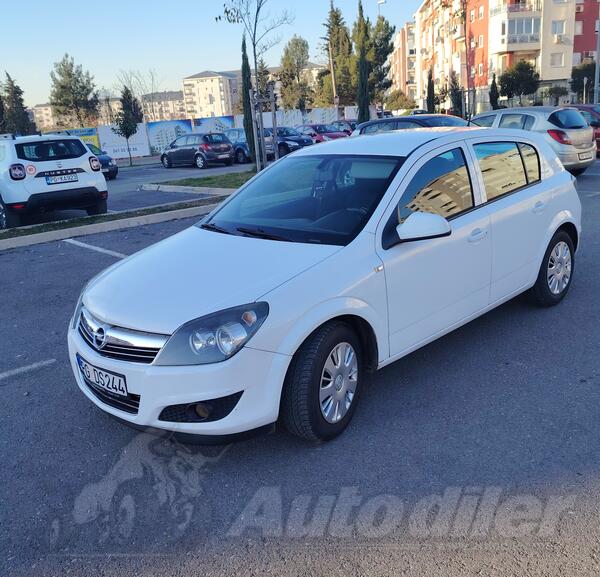 Opel - Astra - H