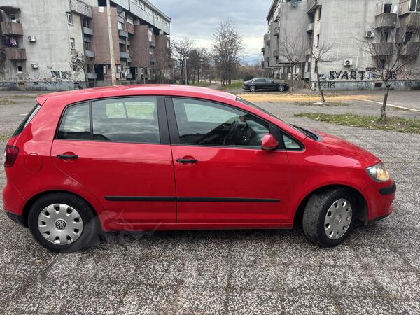 Volkswagen - Golf 5 - 1.9 TDi