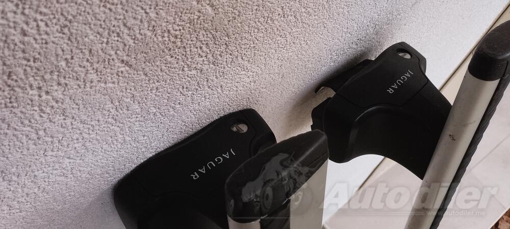 Dachträger und Dachboxen