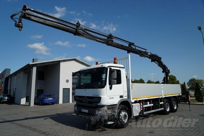 Mercedes Benz - Actros 2636/6x4/Kamion s ravnom platformom/+Kran/IMP-3024