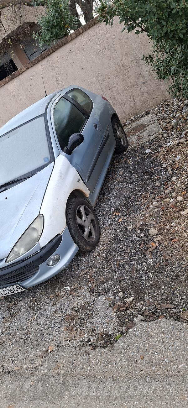 U djelovima Peugeot - 206 2.0