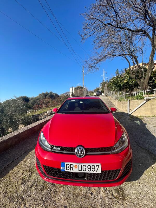 Volkswagen - Golf 7 - 2.0