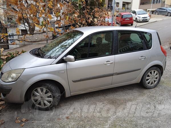 Renault - Scenic - 19.dci