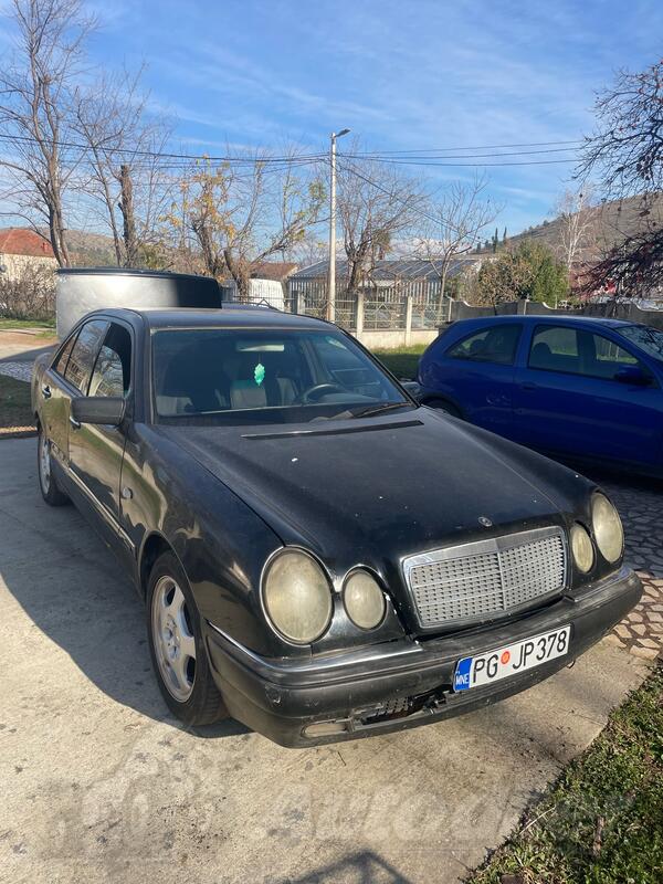 Mercedes Benz - E 250 - 250td