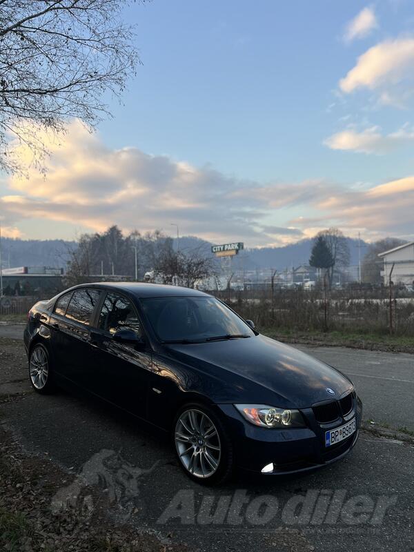 BMW - 320 - 2.0