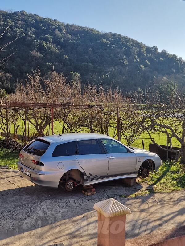 Alfa Romeo - 156 - 2.0 jts