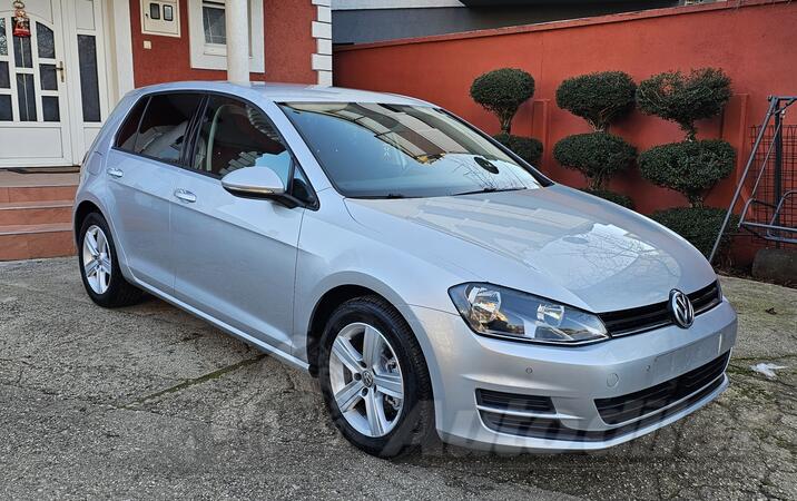 Volkswagen - Golf 7 - 1.6 tdi bluemotion