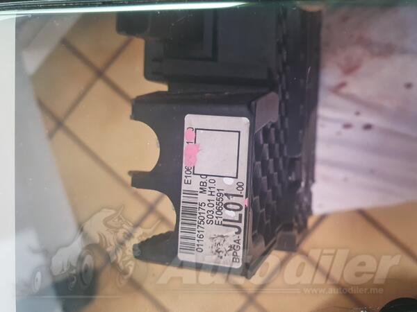 Kompjuteri (ECU) za Automobile - Univerzalno