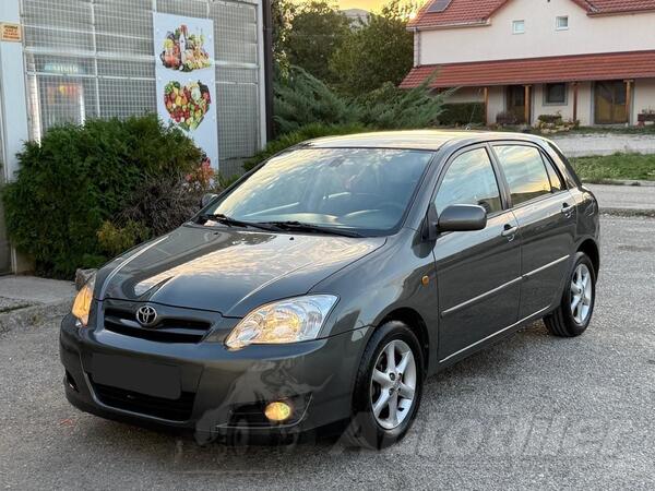 Toyota - Corolla - Benzin