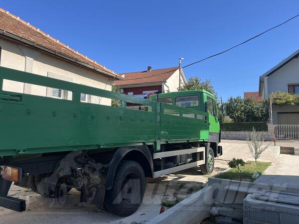 Mercedes Benz - Mercedes-Benz 814