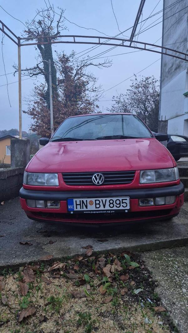 Volkswagen - Passat - 1.8