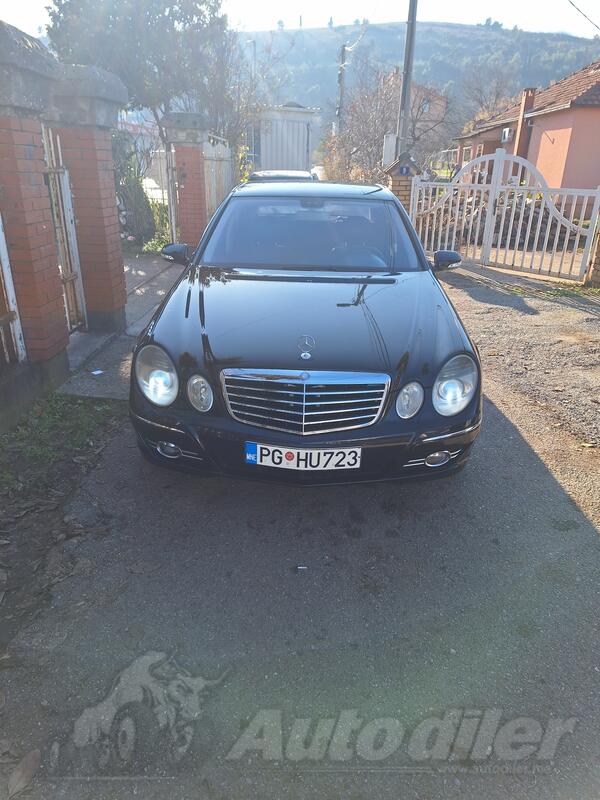Mercedes Benz - E 230