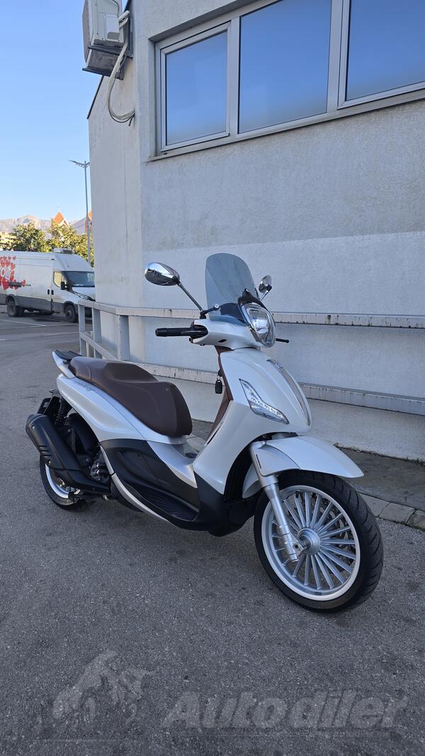 Piaggio - BEVERLY