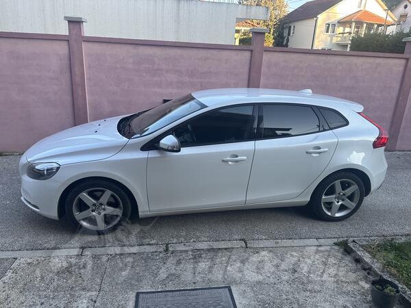 Volvo - V40 - 2.0 d