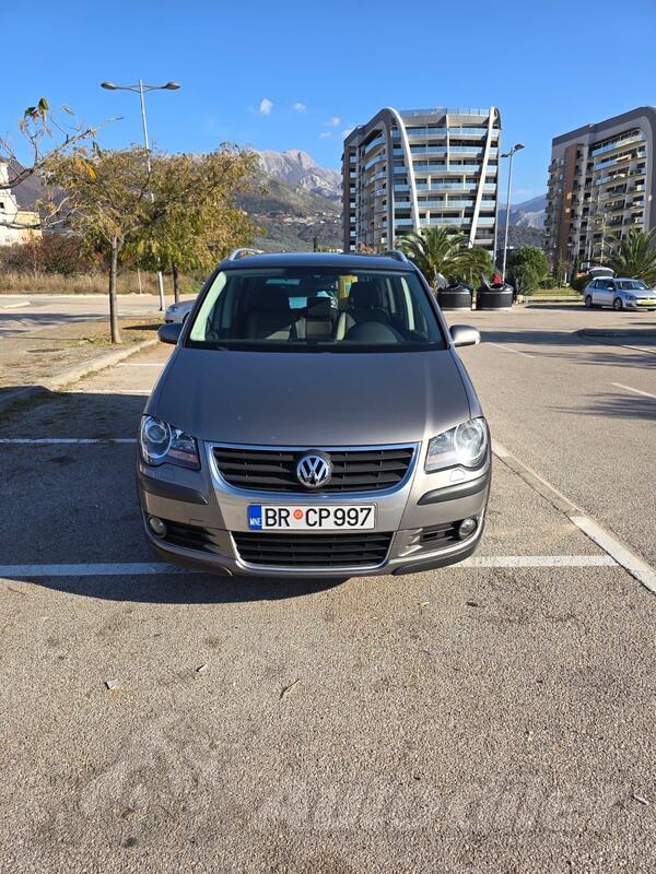 Volkswagen - Cross Touran - 2.0 TDI