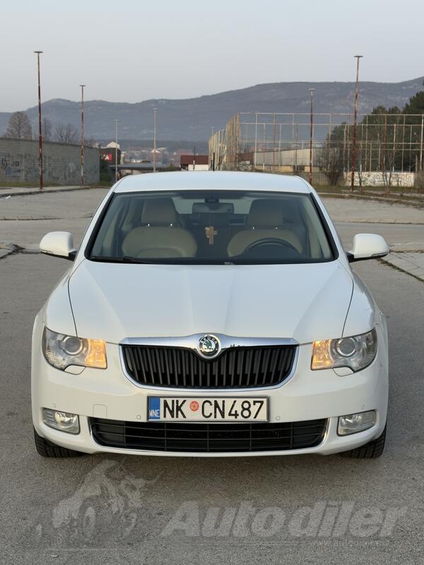 Škoda - Superb - SUPERB 2.0 TDI CR ELEGANCE
