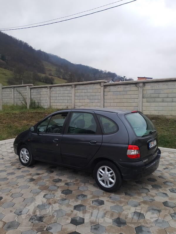 Renault - Scenic - 1.9 Dci