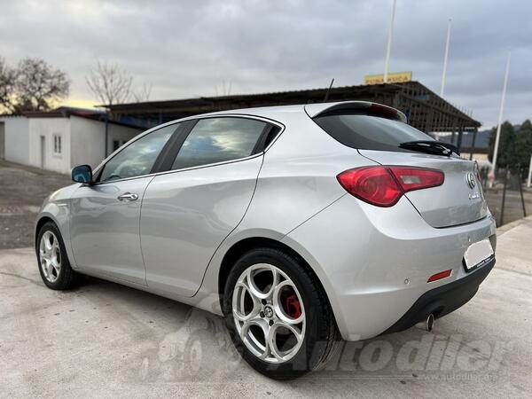 Alfa Romeo - Giulietta - 1.6 JTDm