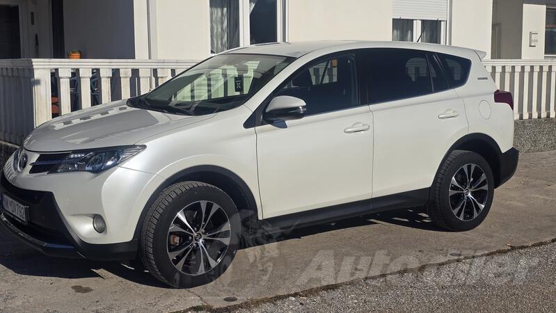 Toyota - RAV 4 - 2,0 d4d