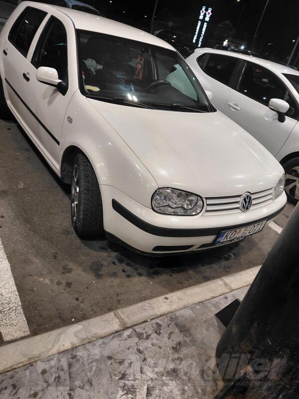 Volkswagen - Golf 4 - 1.6 benz