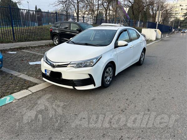 Toyota - Corolla - 1.4D4D Sedan