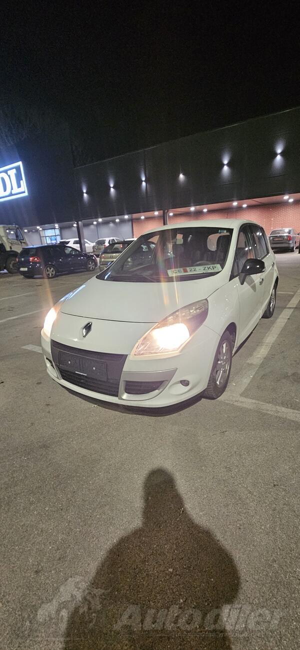 Renault - Scenic - 1.5 DCI