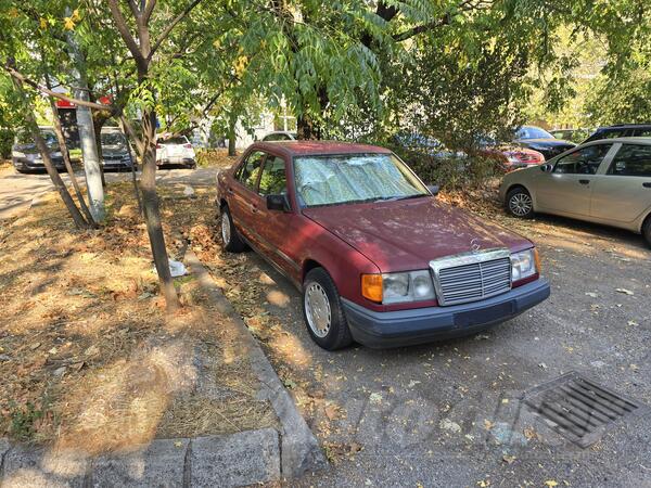 Mercedes Benz - 250 - w124