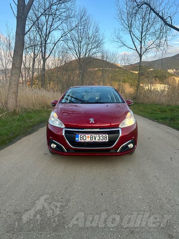 Peugeot - 208 - 1.2