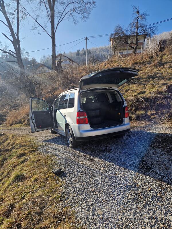 Volkswagen - Touran - 2.0 TDI