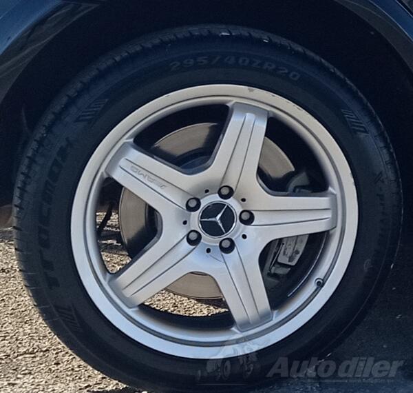 Fabričke felne i petlas gume