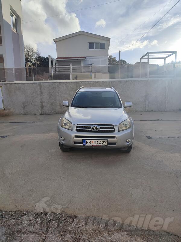 Toyota - RAV 4 - 2.2 D-4D/D-CAT