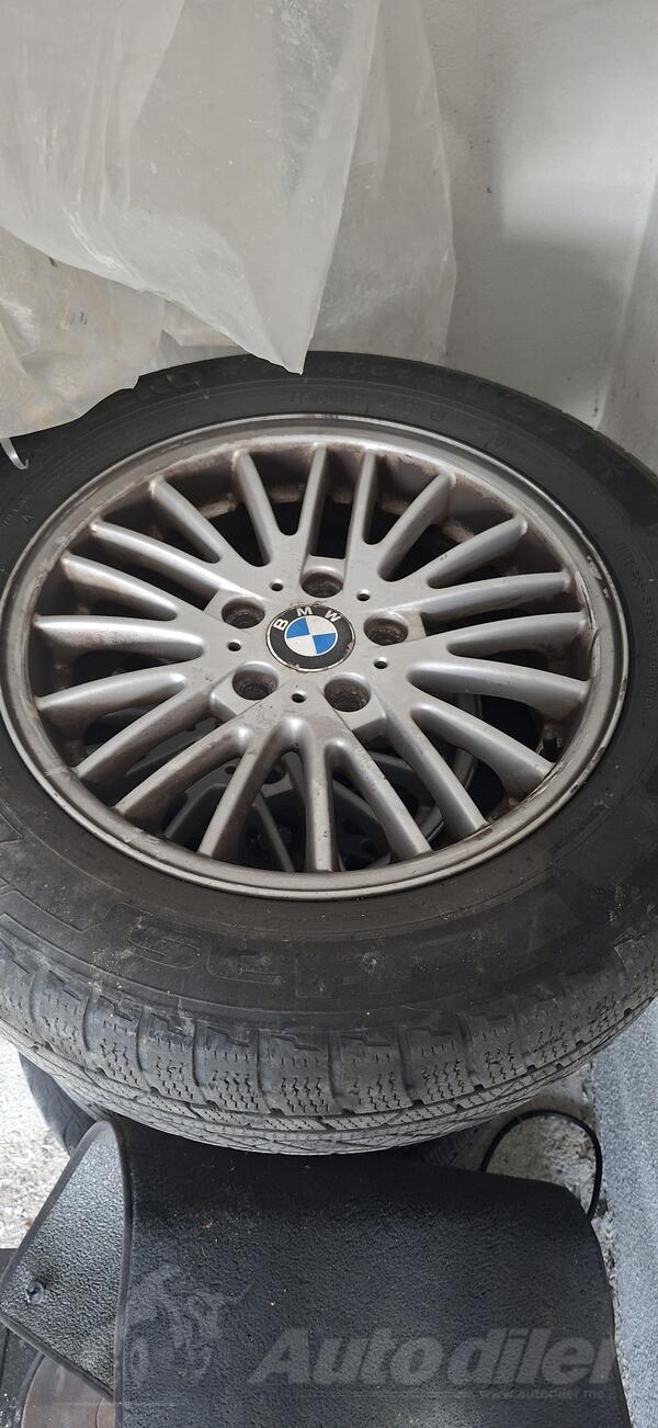 Fabričke felne i pirelli gume