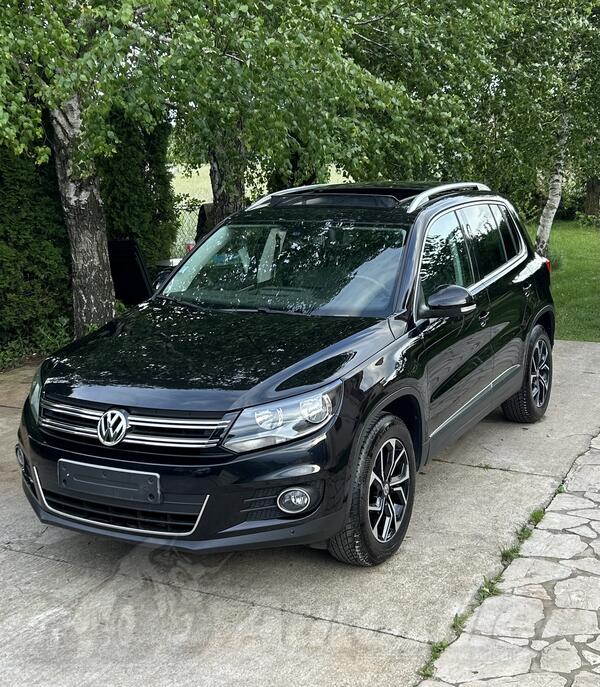 Volkswagen - Tiguan - 4x4 DSG