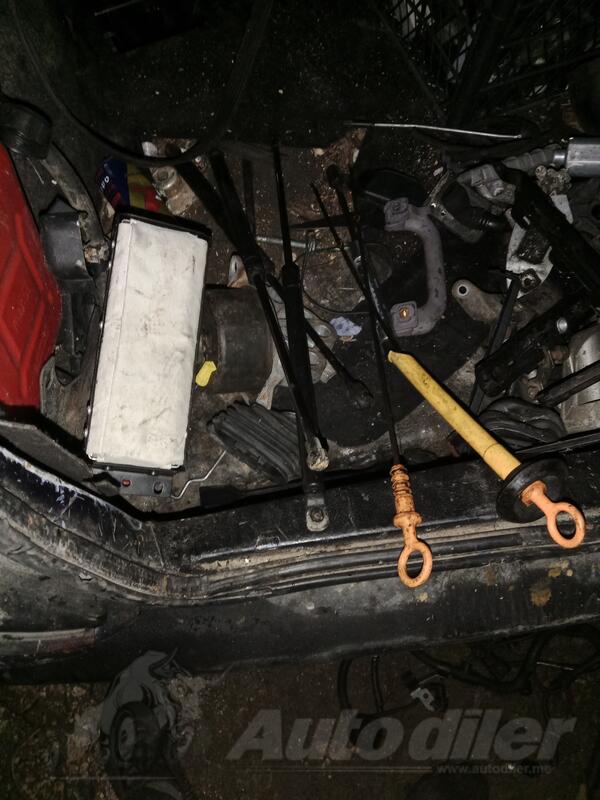 Djelovi za mali servis