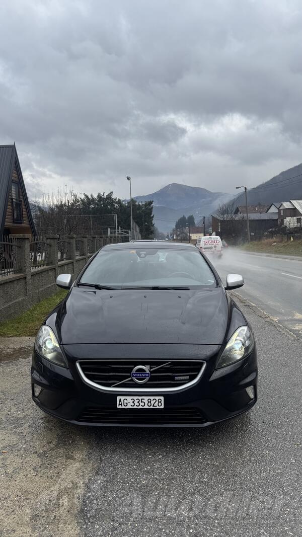 Volvo - V40 - 2.0