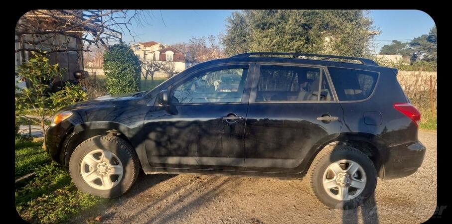 Toyota - RAV 4 - 2.4 benzin