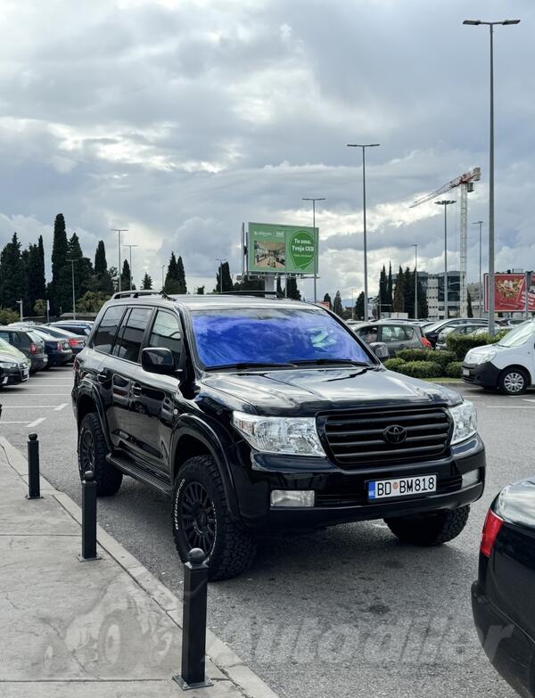 Toyota - Land Cruiser - v8