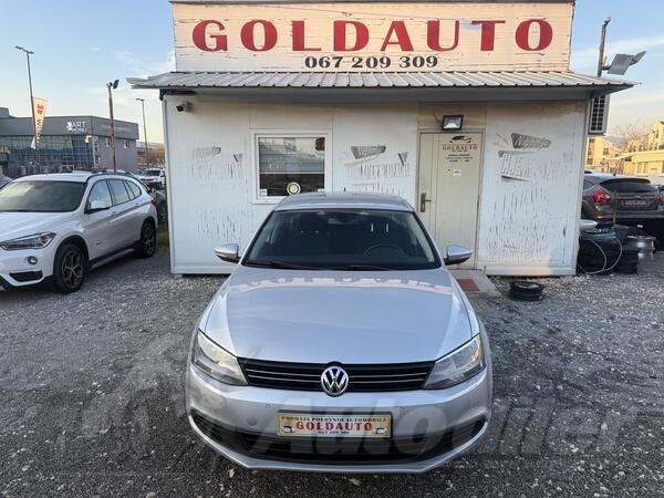 Volkswagen - Jetta - Automatic 1.6 Tdi