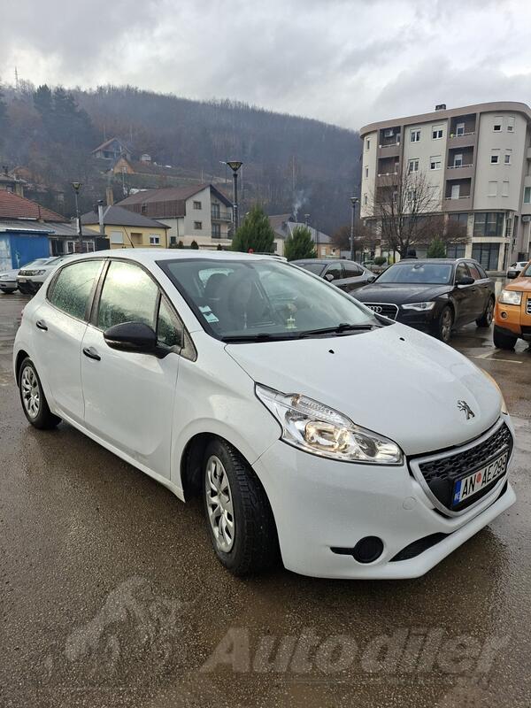 Peugeot - 208 - 1.4 hdi