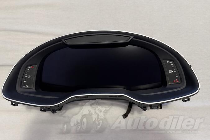 Приборная панель za Automobile - Audi - Q7    - 2017