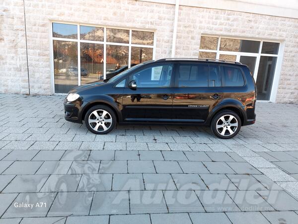 Volkswagen - Cross Touran - 2.0
