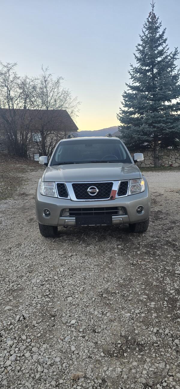 Nissan - Pathfinder - 2.5dci,4×4,140kw
