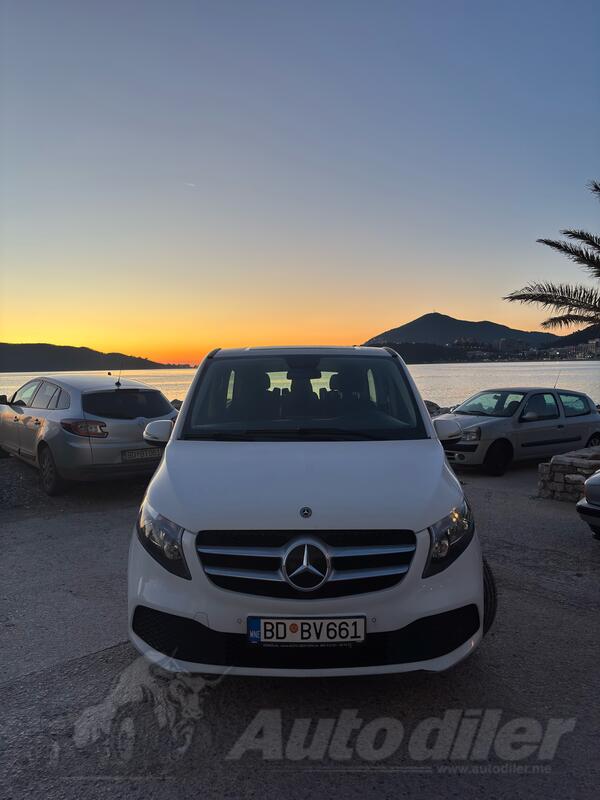 Mercedes Benz - V220 XL