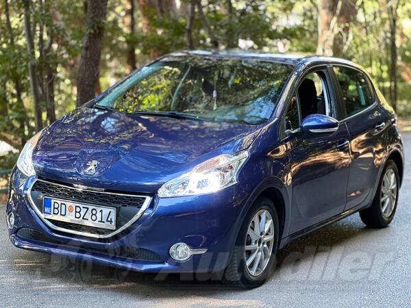 Peugeot - 208 - 1.4e Hdi