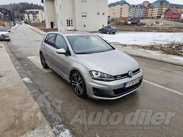 Volkswagen - Golf 7 - 2.0