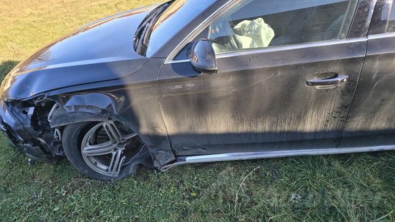 U djelovima Audi - A8 3.0