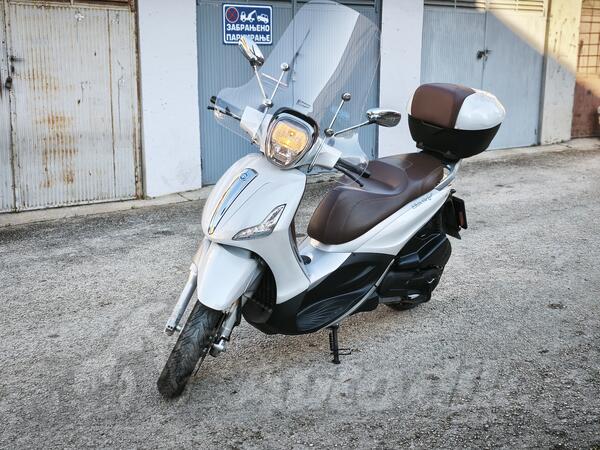 Piaggio - Beverly 300 E