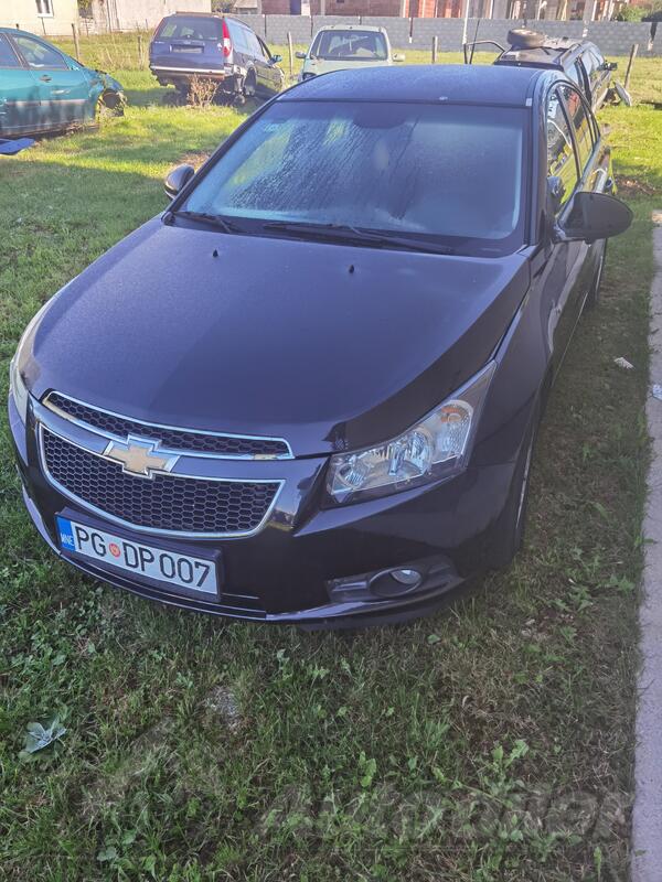 Chevrolet - Cruze - 1.6
