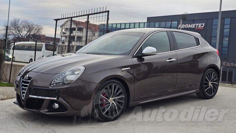Alfa Romeo - Giulietta - 2.0 QV