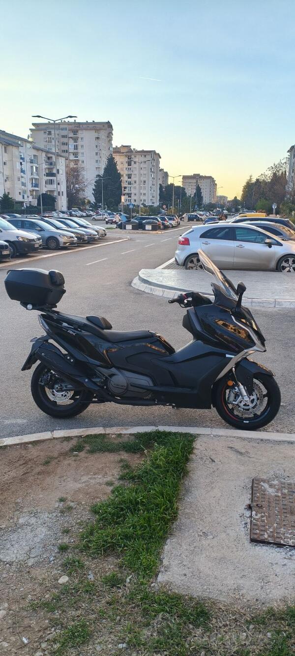 Kymco - AK550